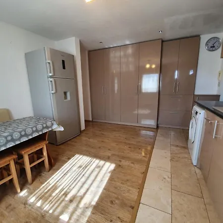 Apartament La 1 Minut De Plaja Apartment *